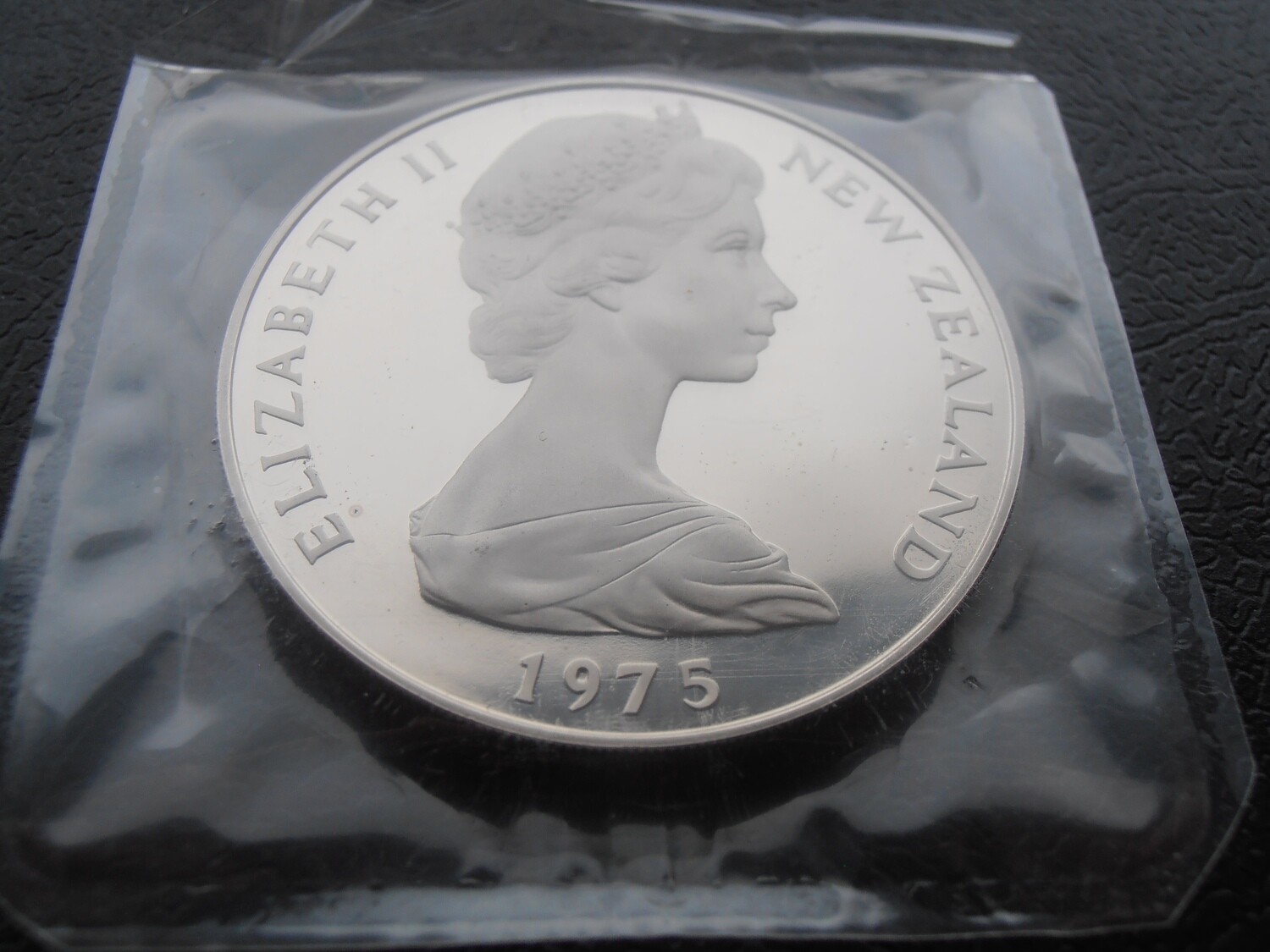 New Zealand 1 Dollar Silver Proof - 1975 (New Zealand Coat of Arms)