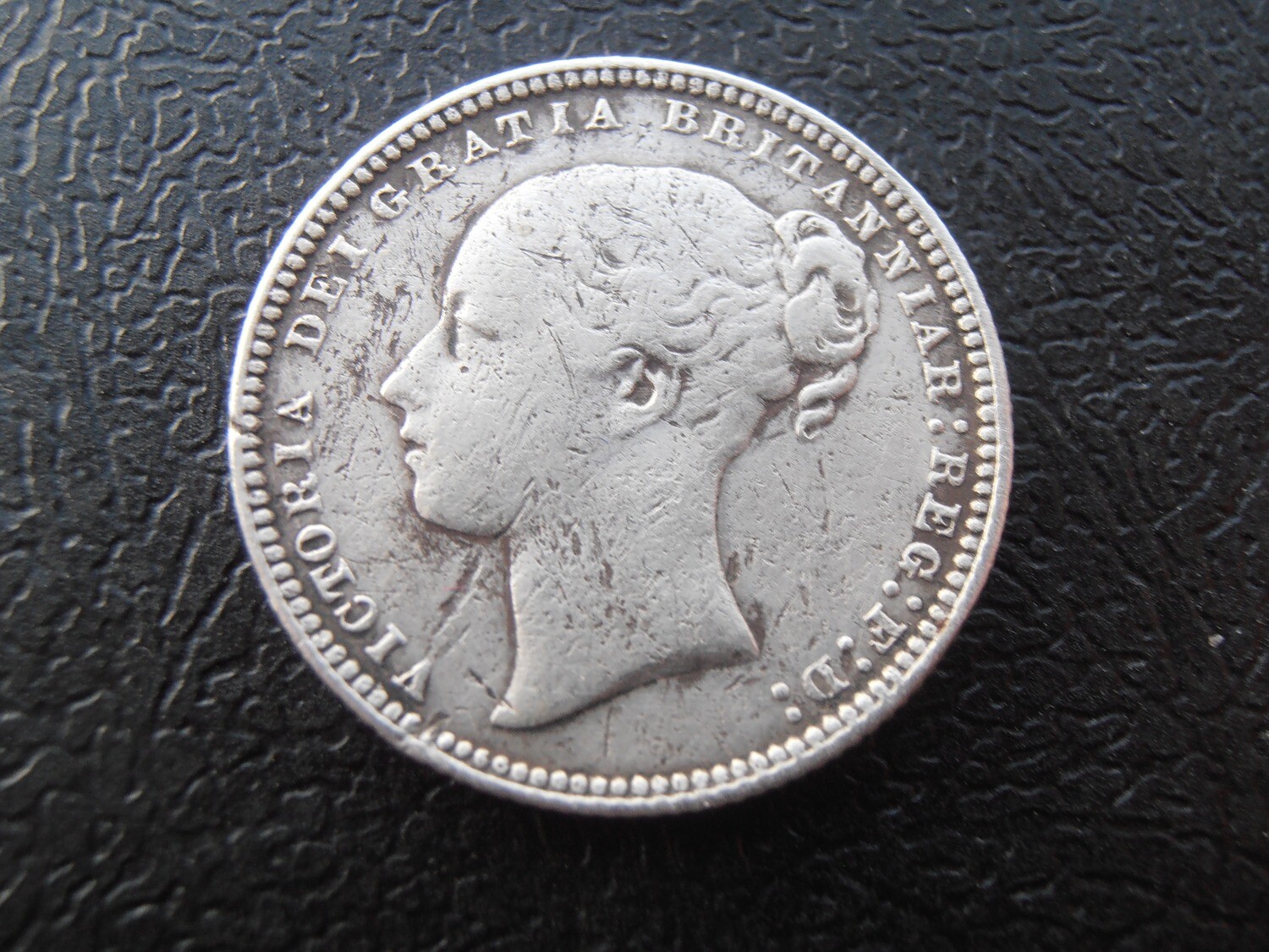 1876  -  Shilling  (Die 6)