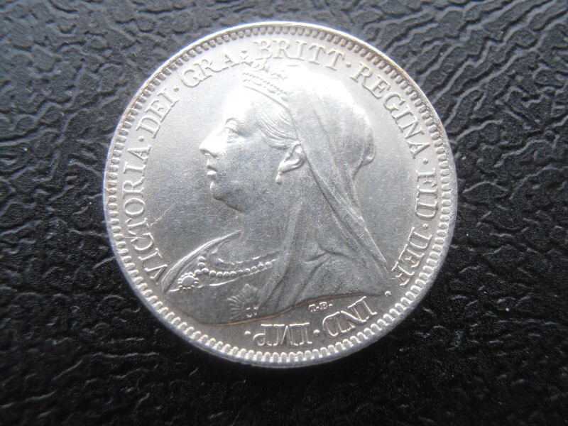 1900  -  Sixpence