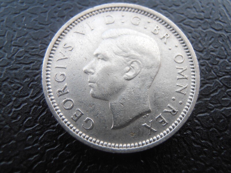1942 - Sixpence