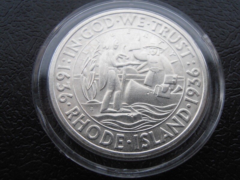 United States Half Dollar - 1936 (Rhode Island Tercentenary)