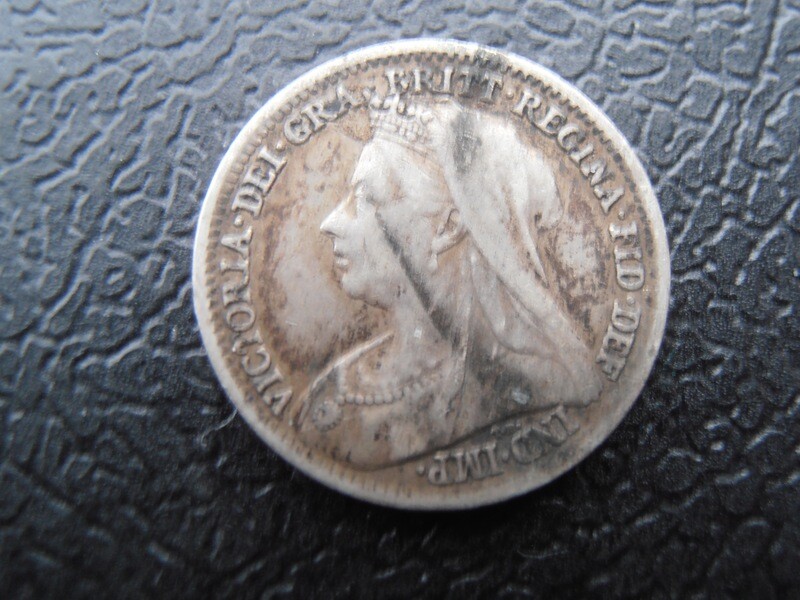 1900  -  Silver Threepence
