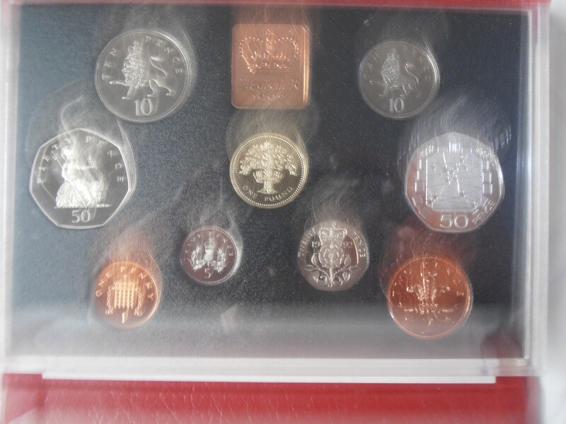1992 - Proof Set  ( Red Leather Case)