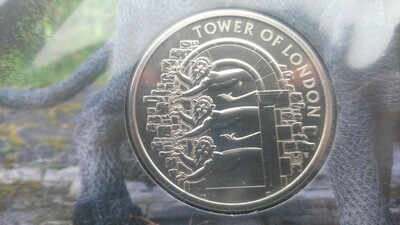 2020 - Five Pounds (Tower of London The Menagerie)