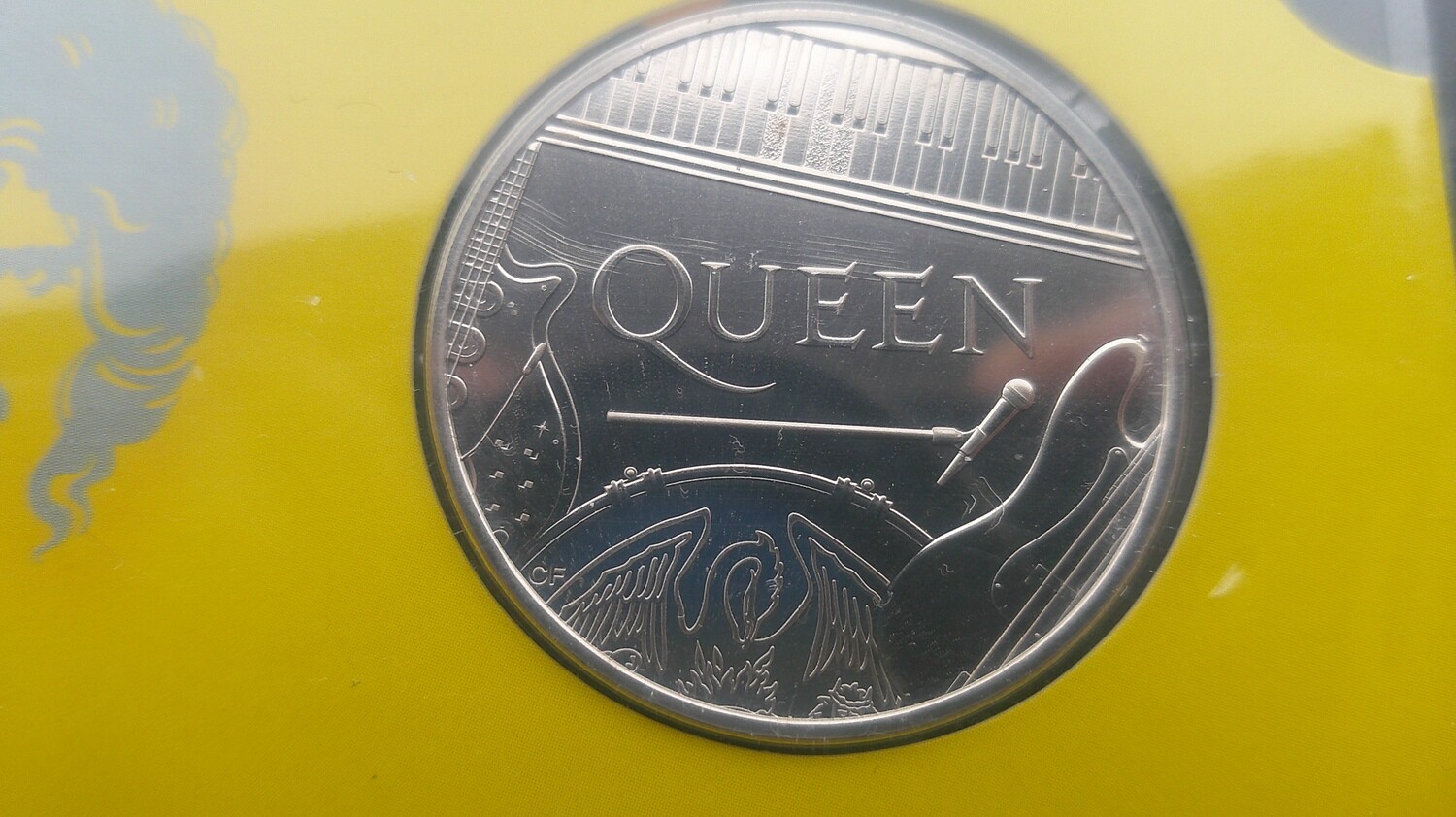 2019 - Five Pounds (Queen Hot Space)