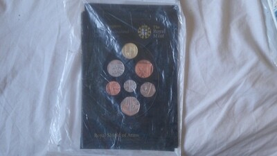 2008 - Two Uncirculated Set (Royal Shield of Arms, Emblems of Britain)