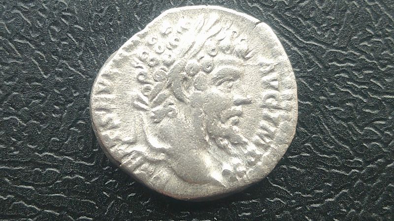 Septimus Severus Denarius - 193-211 AD (b)
