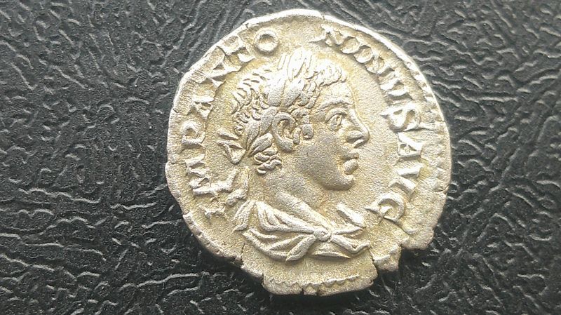 Elagabalus Denarius - 218-222 AD (b)