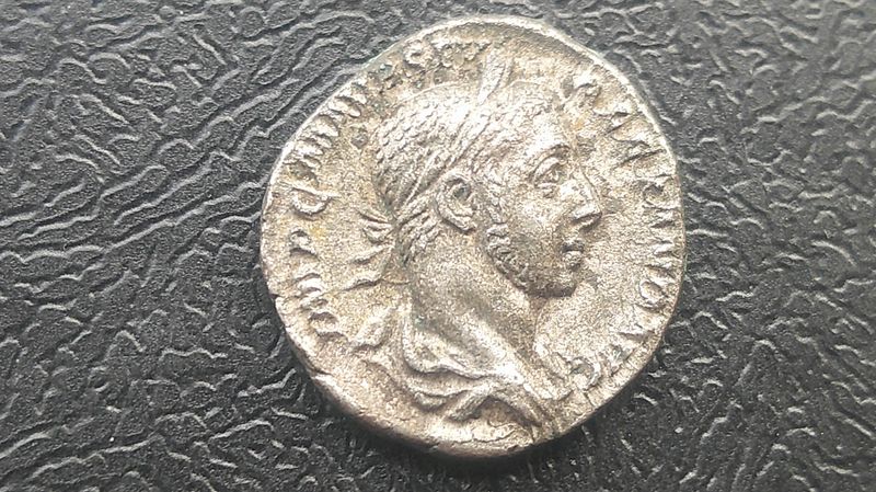 Severus Alexander Denarius  -  222-235 AD (b)