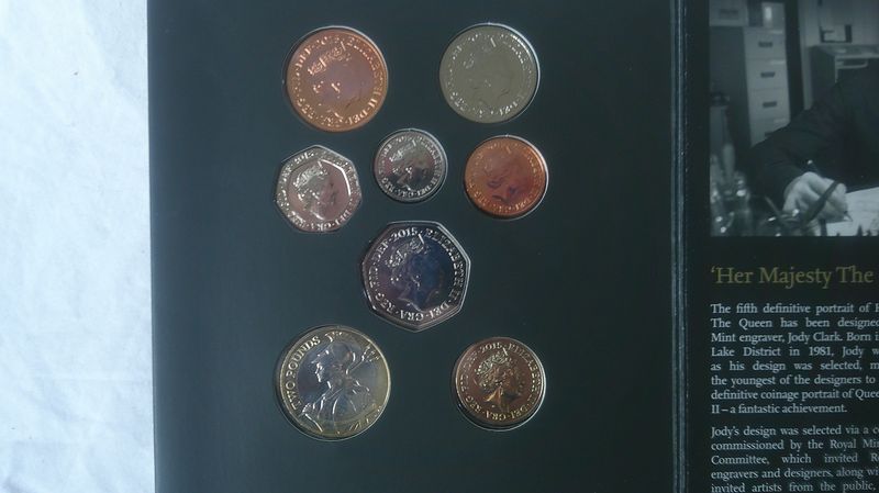 2015 - Uncirculated Coin Set (Fifth Circulating Coinage Portrait Collection)