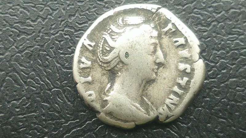 Denarius Faustina Senior - 141-161 AD (a)