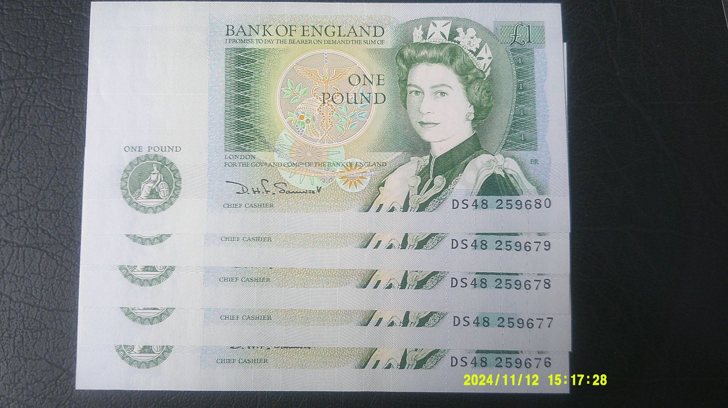 Bank of England £1 - 1981 (5 Consecutive Banknotes)