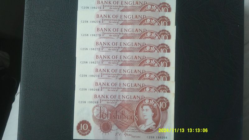 Bank of England Ten Shillings  -  1967 (8 Notes)