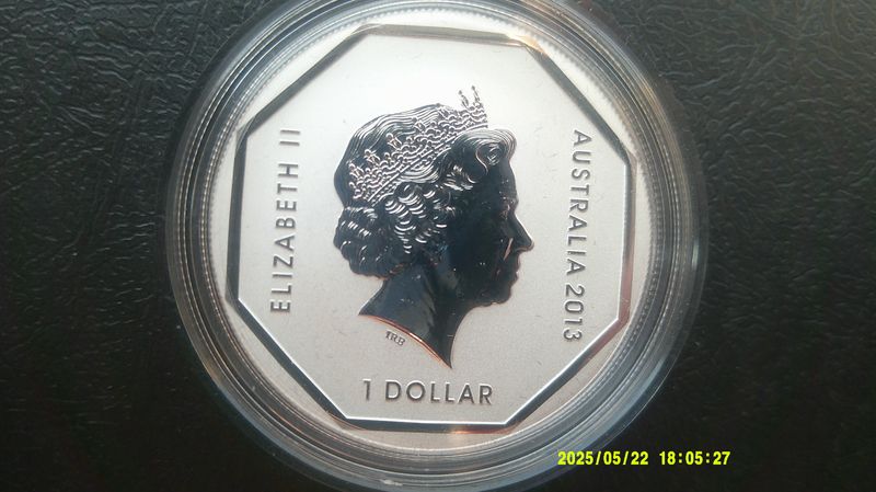 Australia 1 Dollar - 2013 (Road Sign Series)