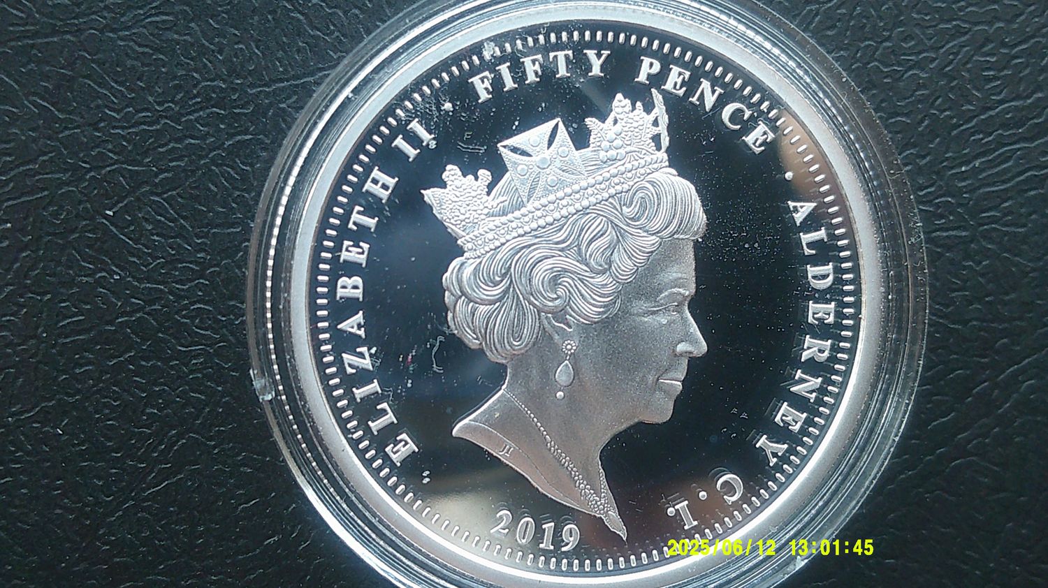 Alderney £5 Silver Proof - 2019 (Gold Beach) PDHR