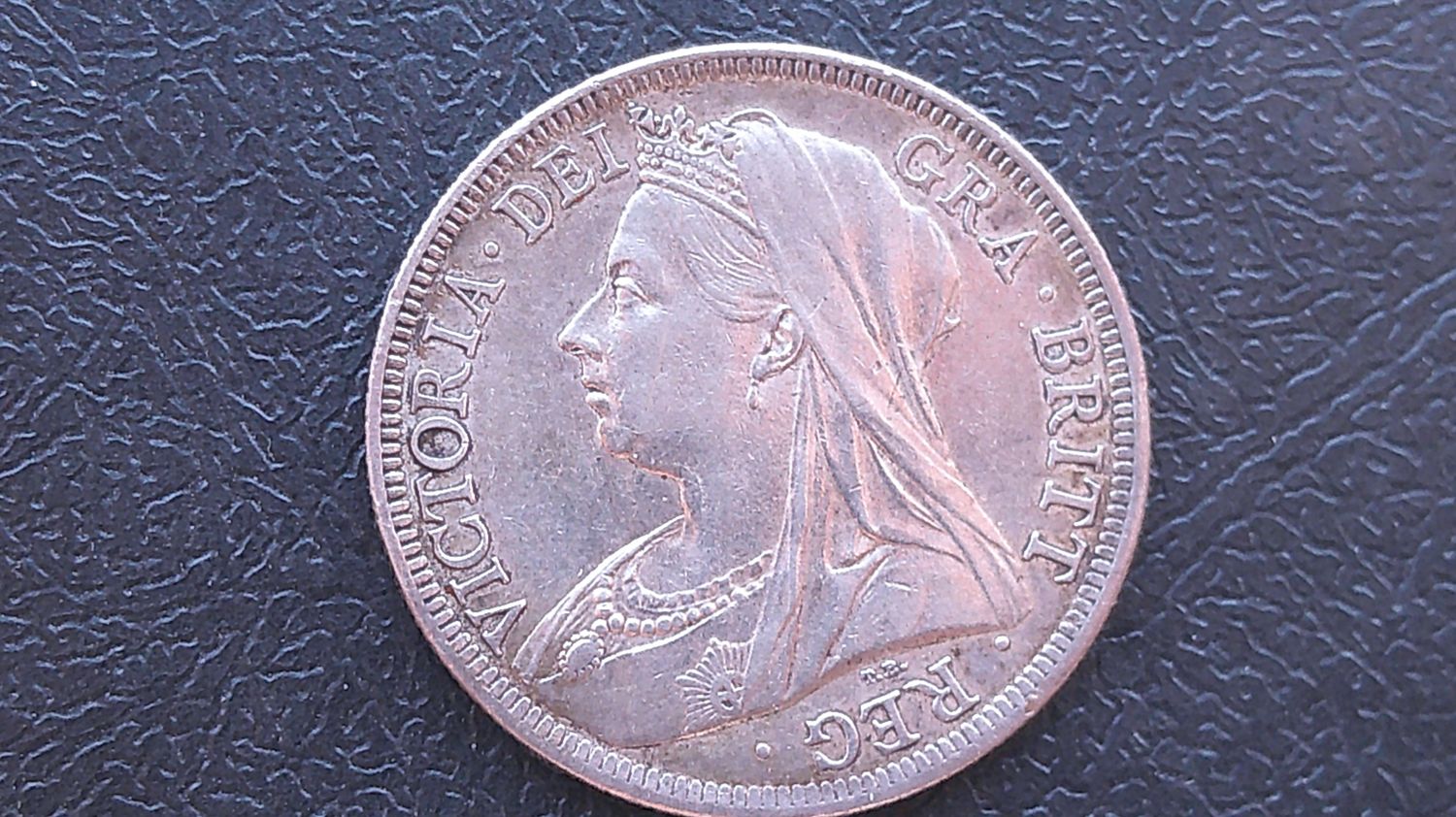 1901  -  Halfcrown