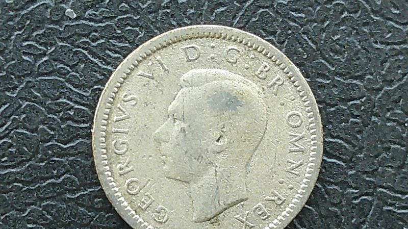 1942  -  Silver Threepence