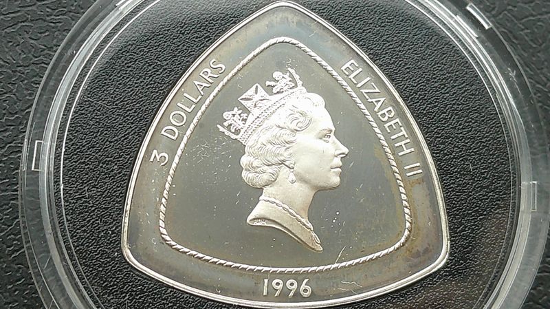 Bermuda Three  Dollars - 1996  MRPD