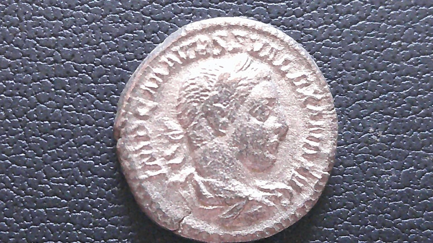 Severus Alexander Denarius - 222 - 235 AD (a) Severus Alexander Denarius - 222 - 235 AD (a)