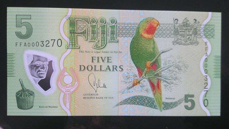 Fiji 5 Dollars - 2012/13