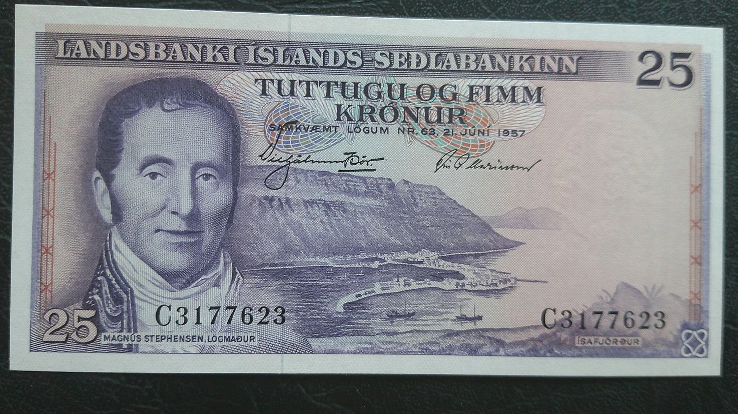 Iceland 25 Kronur - 1957