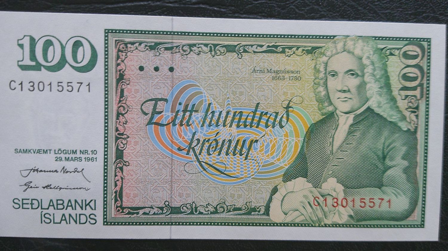 Iceland 100 Kronur - 1961