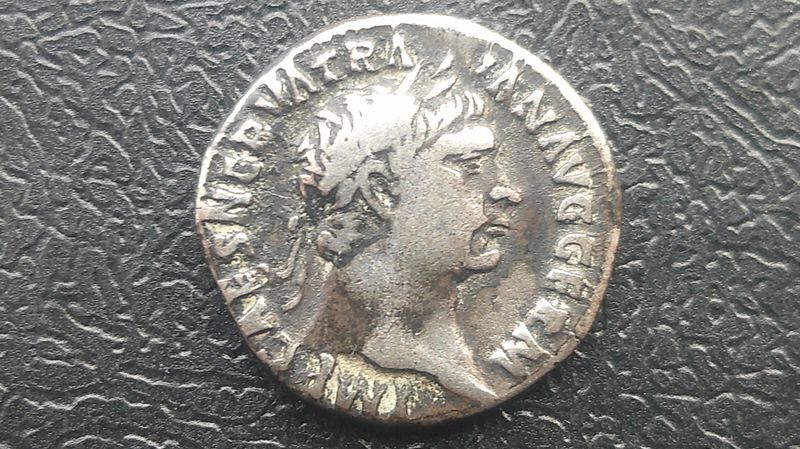 Trajan Denarius  -  112-117 AD  (a)