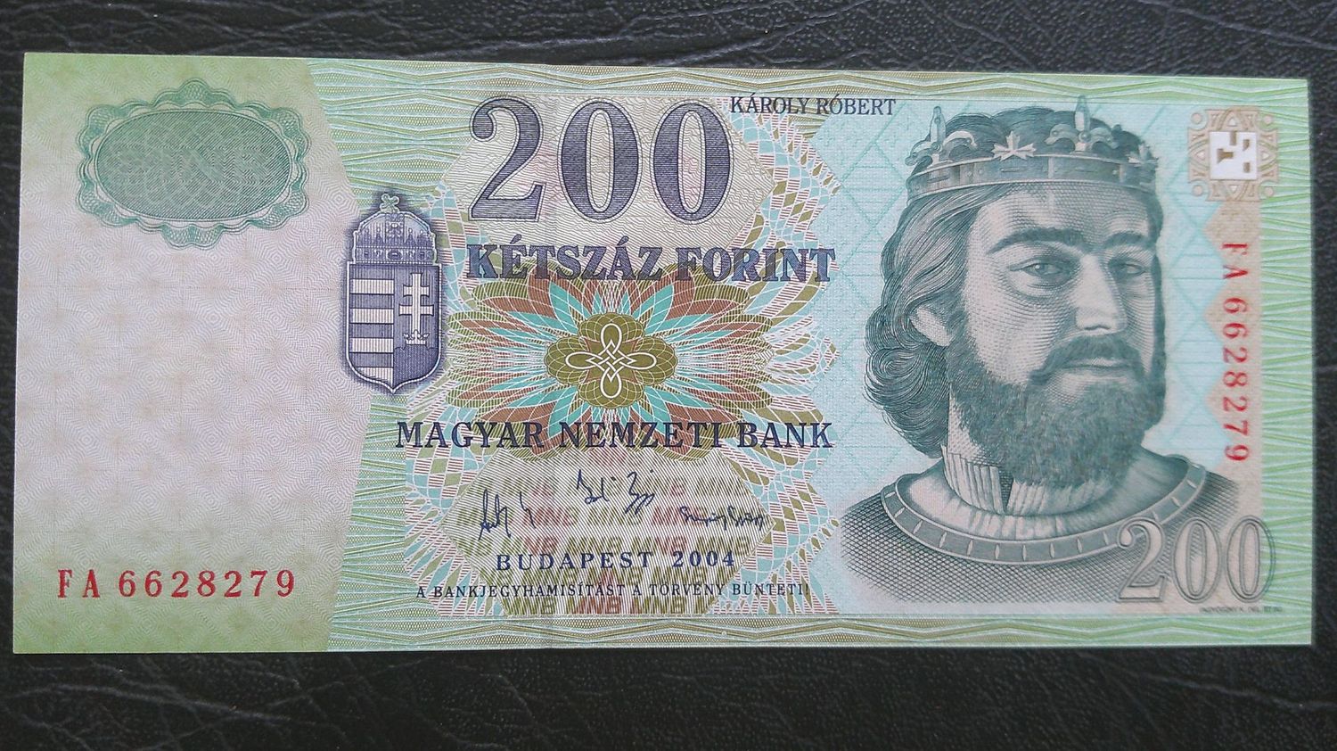 Hungary 200 Forint  -  2004
