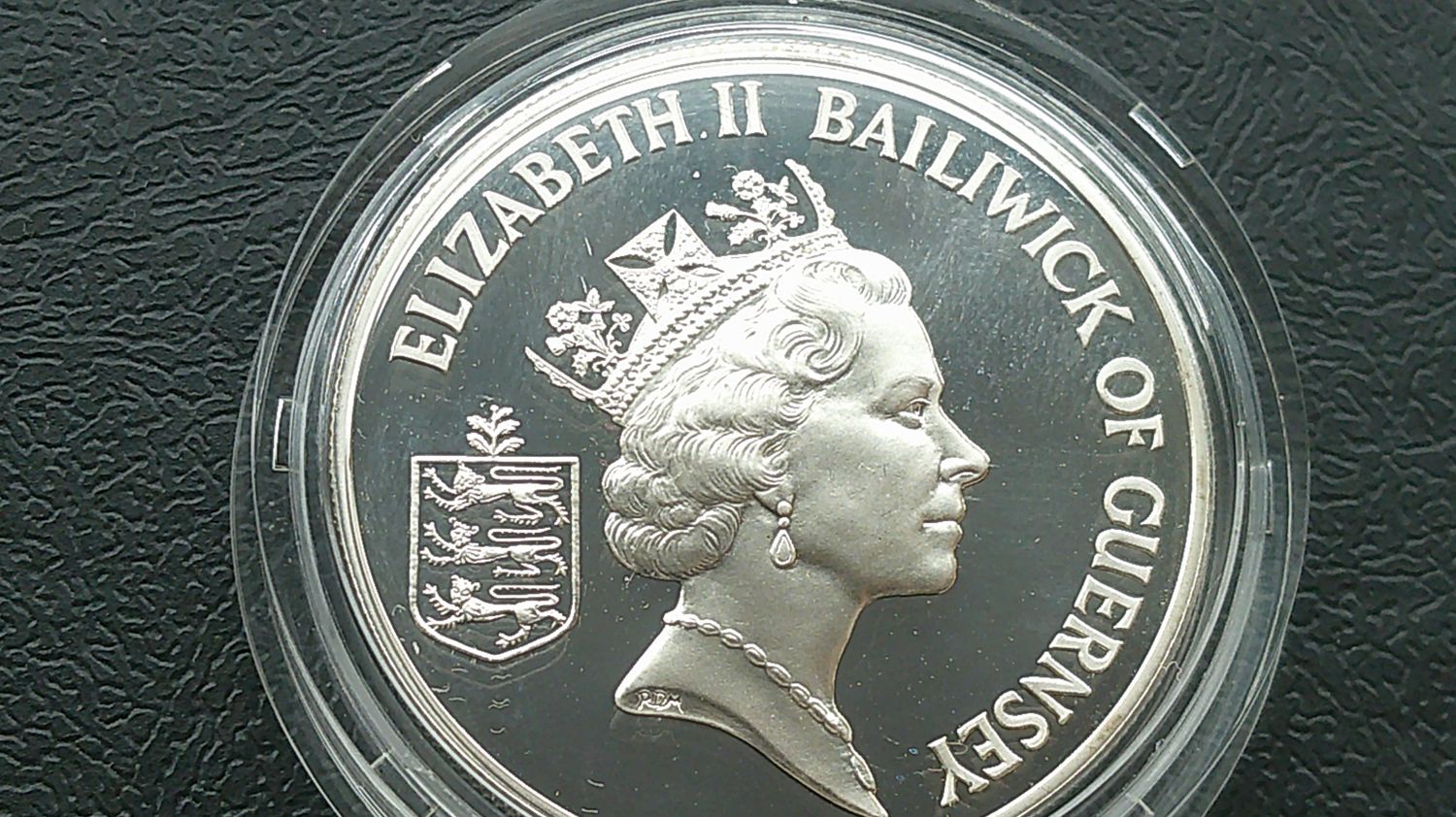 Guernsey  Five Pound Silver Proof  -  1995  (Liberation}   MRPD
