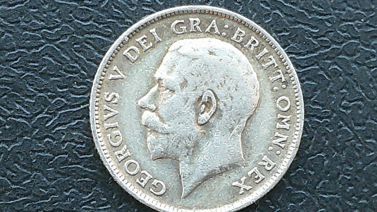 1915  -  Sixpence