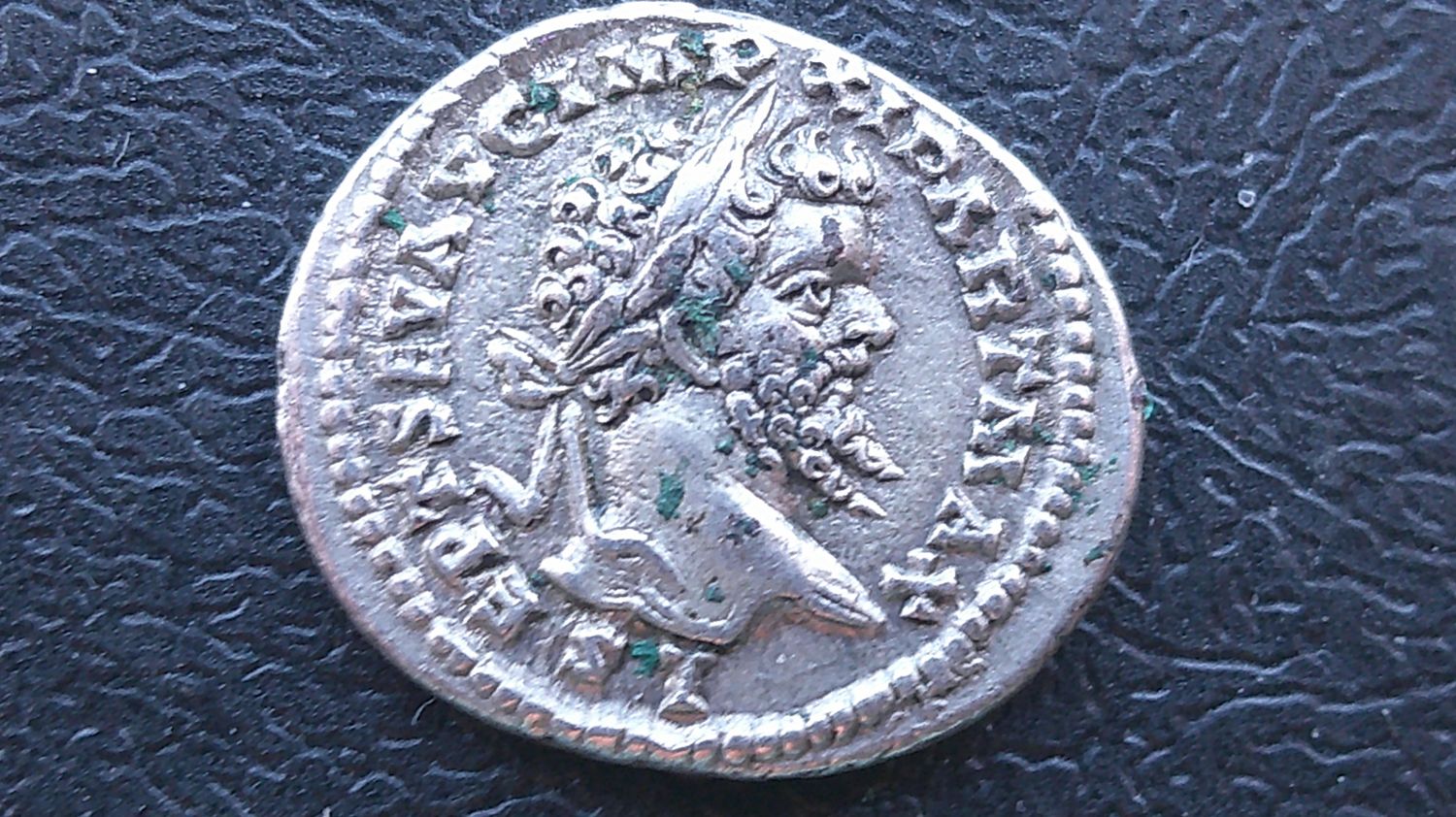 Septimus Severus Denarius - 193-211 AD (c) Septimus Severus Denarius - 193-211 AD (c)
