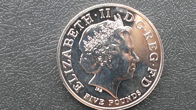 Five Pound Crown  -  2008  (Elizabeth I)