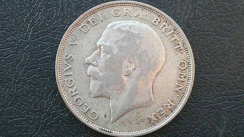 1924  -  Halfcrown  Scarce