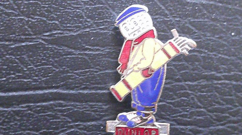 Dunlop Vintage Golfer Badge