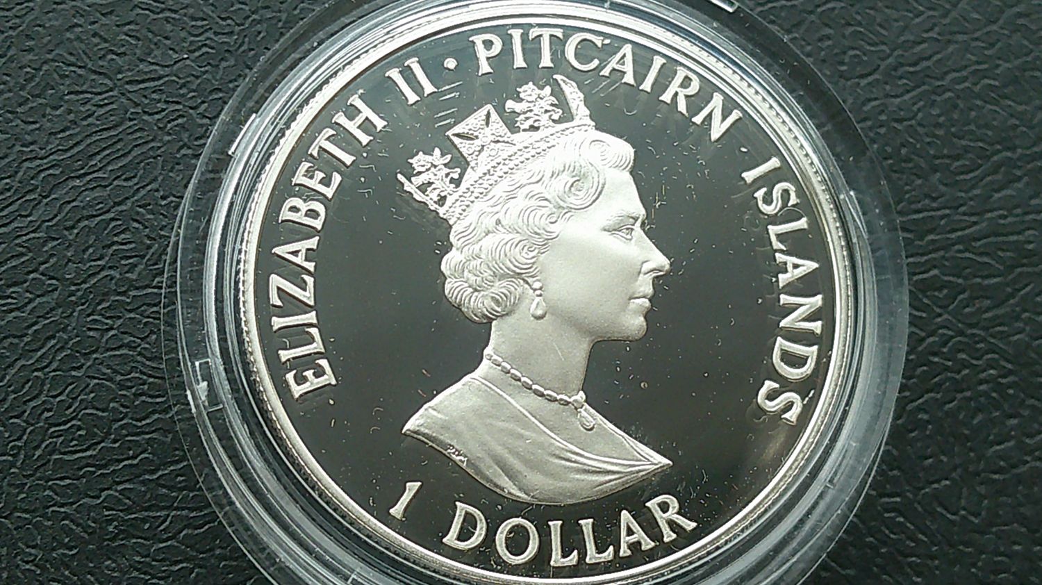 Pitcairn Islands One Dollar Silver Proof - 1989 (200th Anniversary of HMAV Bounty) MRPD Pitcairn Islands One Dollar Silver Proof - 1989 (200th Anniversary of HMAV Bounty) MRPD