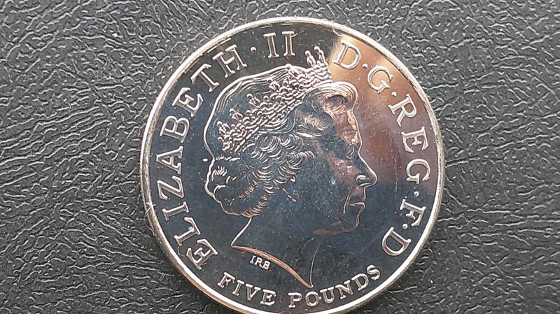 Five Pound Crown  - 2006 (Queens 80th Birthday)