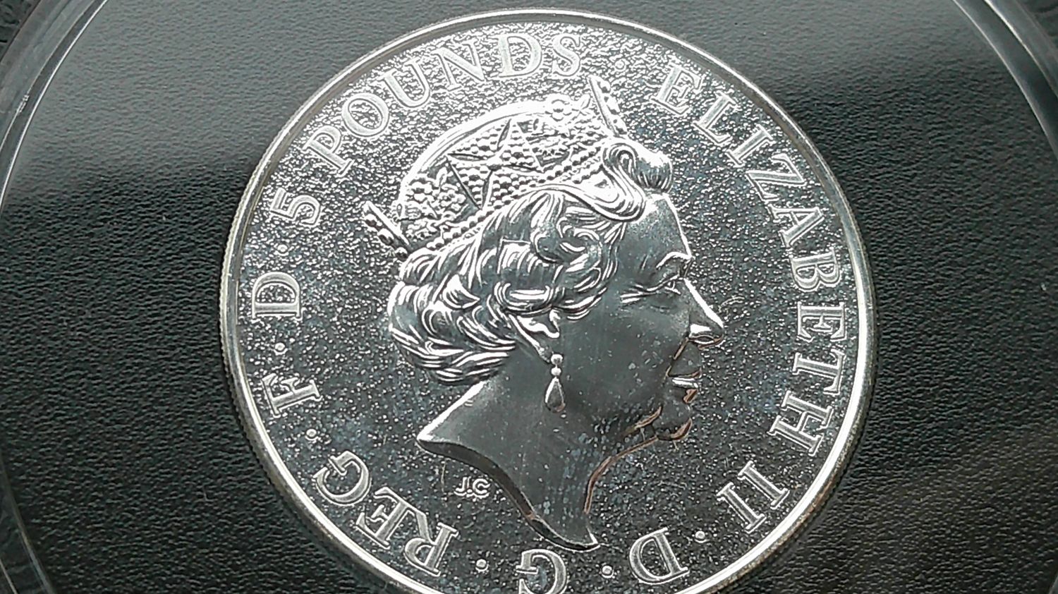 2016 - Queens Beast Silver Five Pounds (Lion of England)  MRPD1