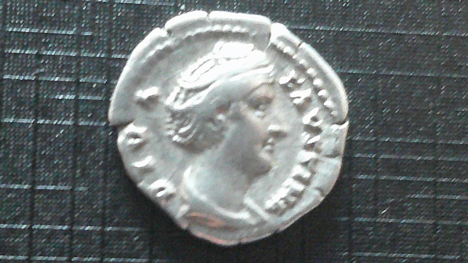 Denarius Faustina Senior - 138 - 140 AD (a) Denarius Faustina Senior - 138 - 140 AD (a)