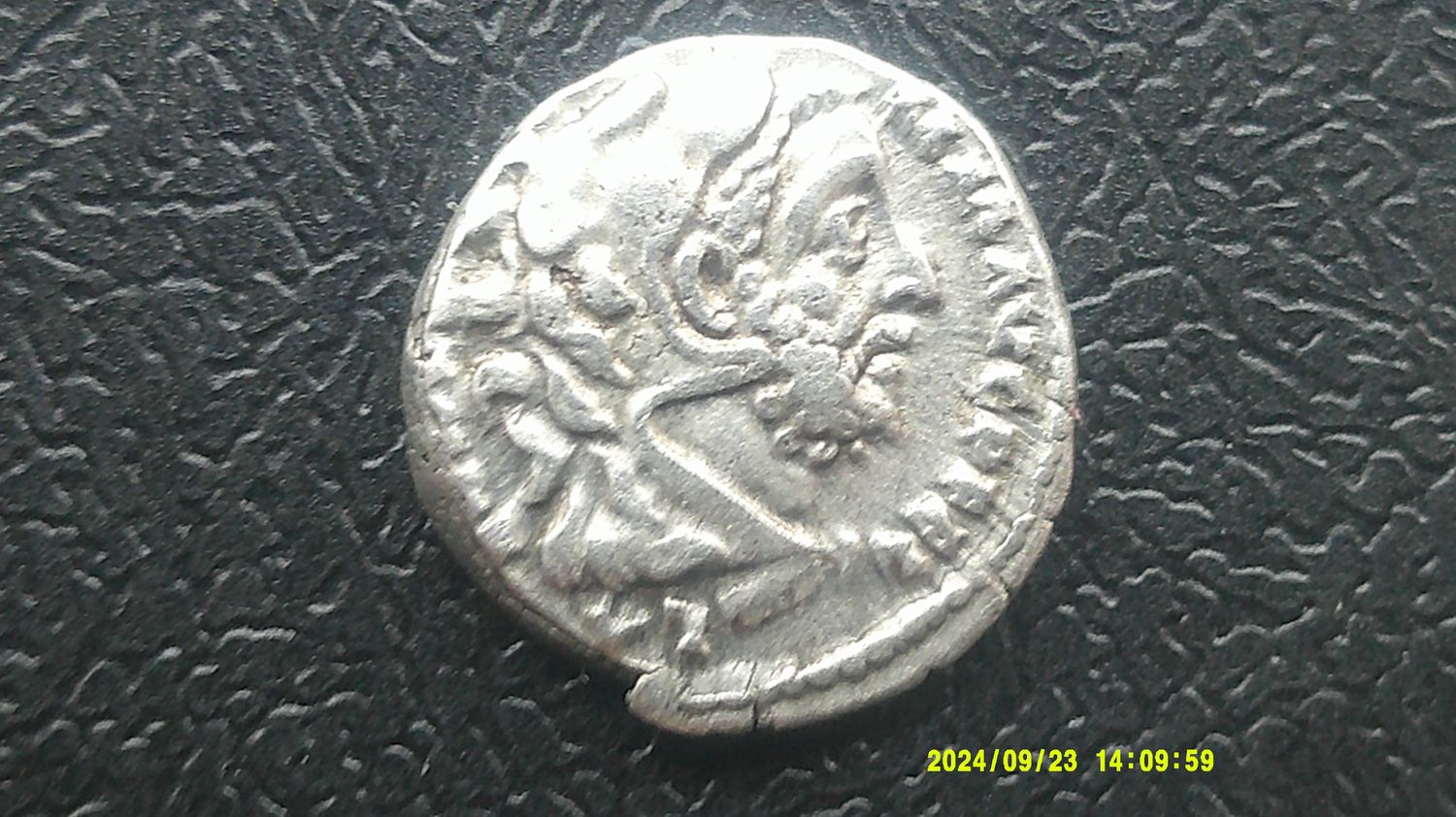 Commodus Denarius 177-192 AD RARE Commodus Denarius 177-192 AD RARE