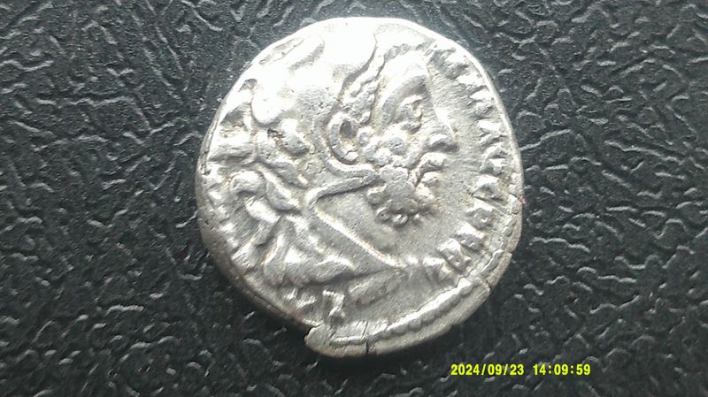 Commodus Denarius 177-192 AD  RARE