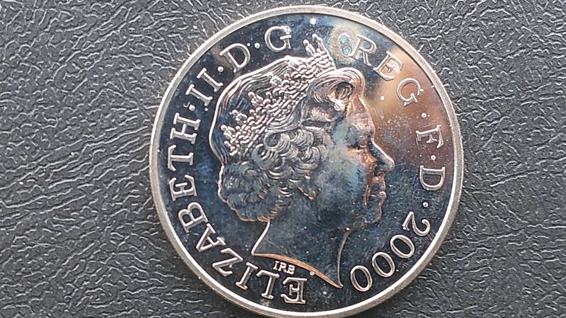 Five Pound Crown - 2000 (Queen Mothers 100th Birthday)