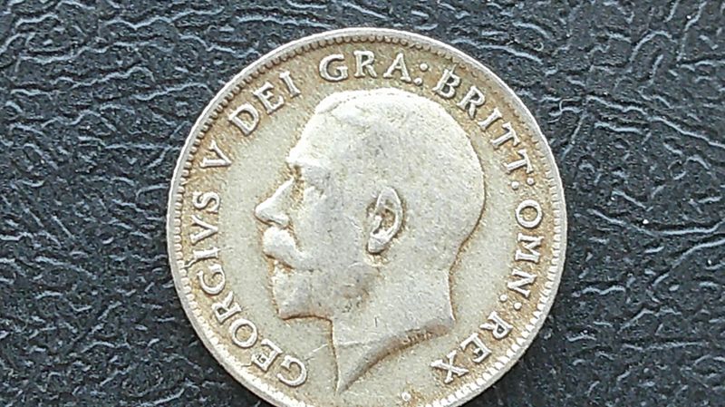 1920 - Sixpence
