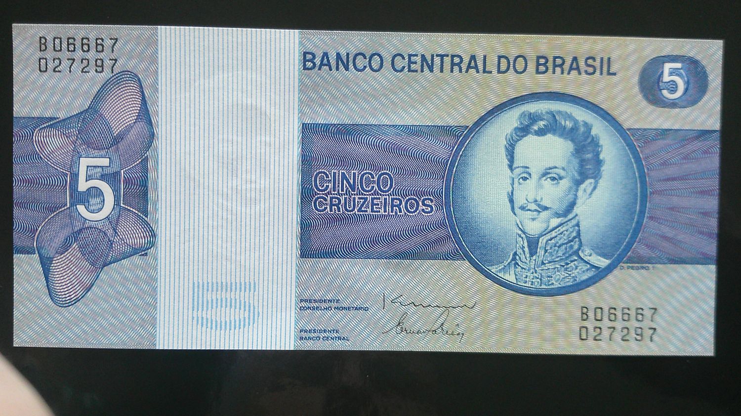 Brazil 5 Cruzeiros - 1979