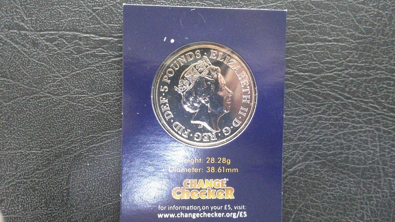 2020 - Five Pounds  (Queens Beast White Lion of Mortimer)