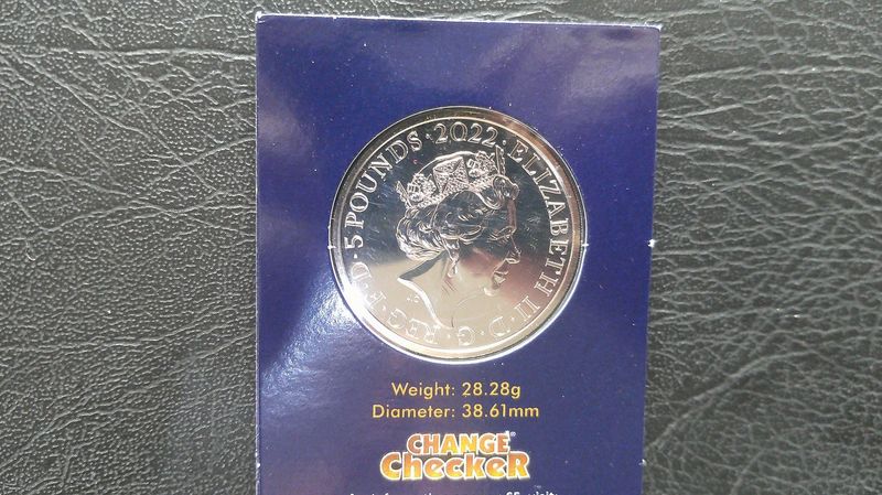 2022 - Five Pounds  (Her Commonwealth of Nations)