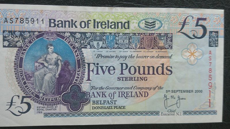Bank of Ireland £5 - 2000