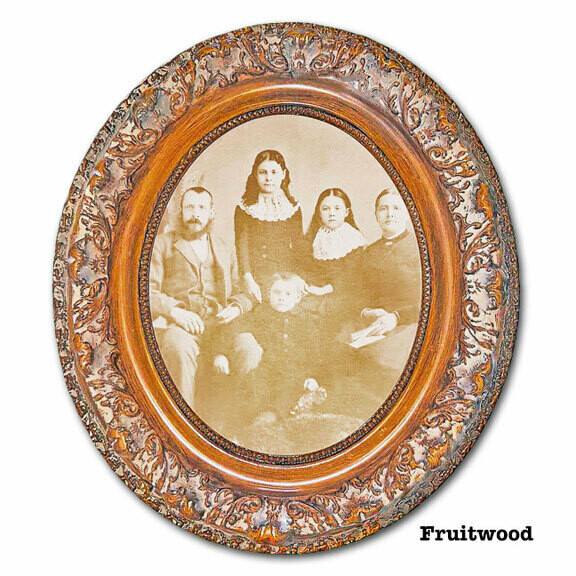 Antique Style Oval Picture Frame With Bubble Glass