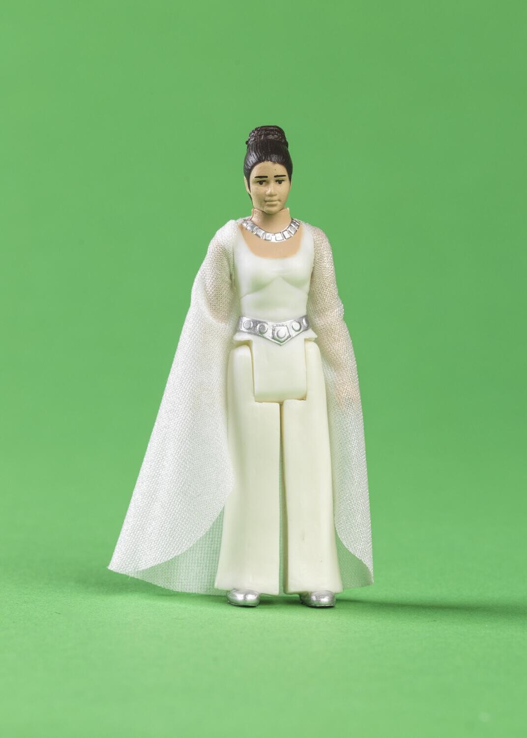 PRINCESS LEIA (YAVIN CEREMONY GOWN) ACTION FIGURE