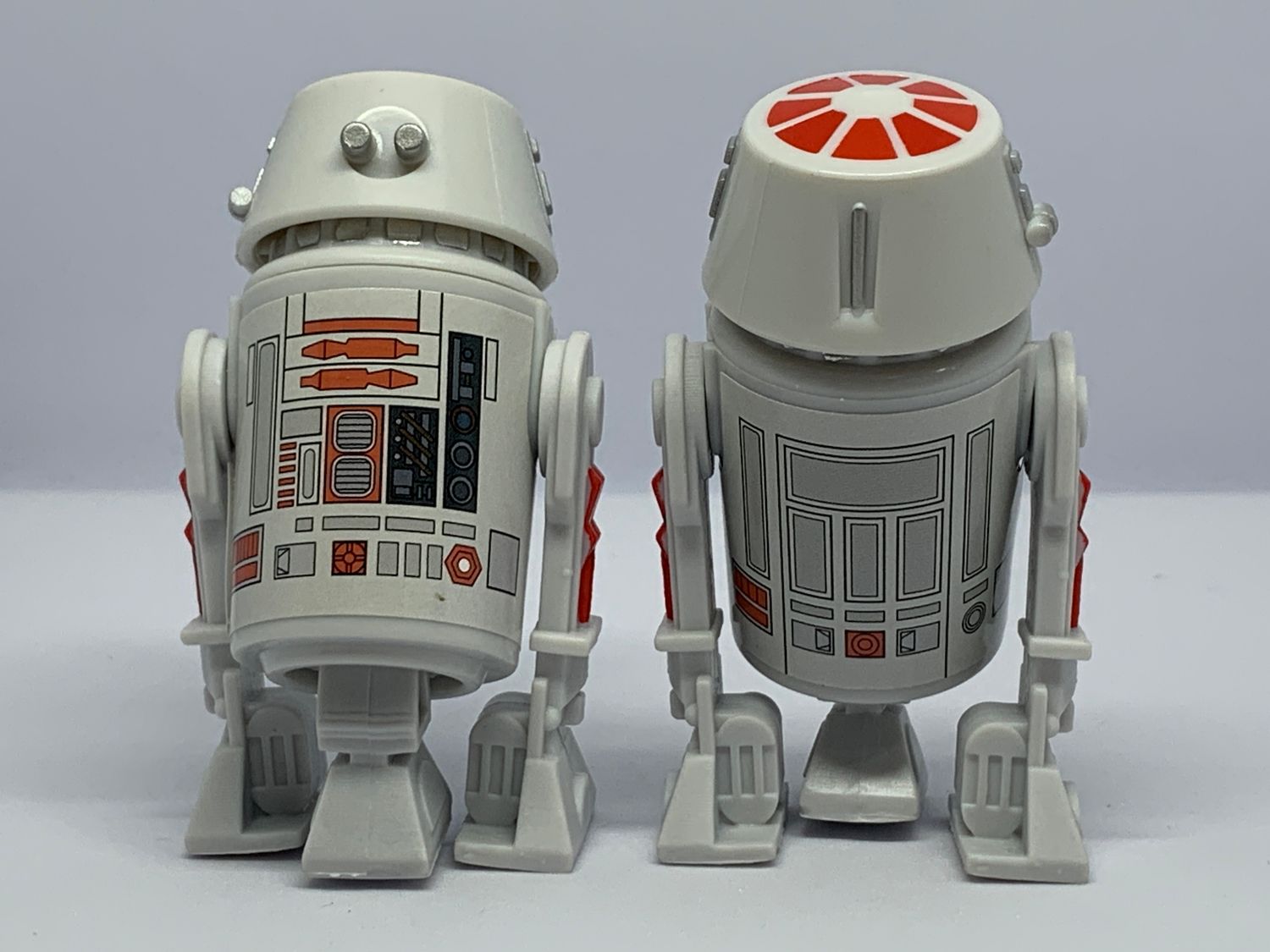 R5-D2 (Star Tours)