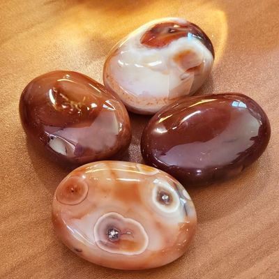 🏵️Carnelian Palm Stones
